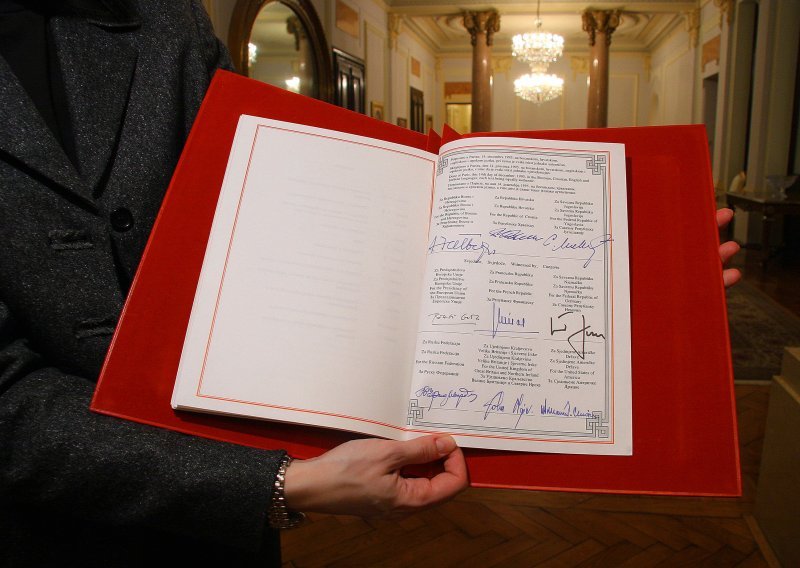 Originalni primjerak Daytonskog sporazuma 'na crno' za 50.000 eura