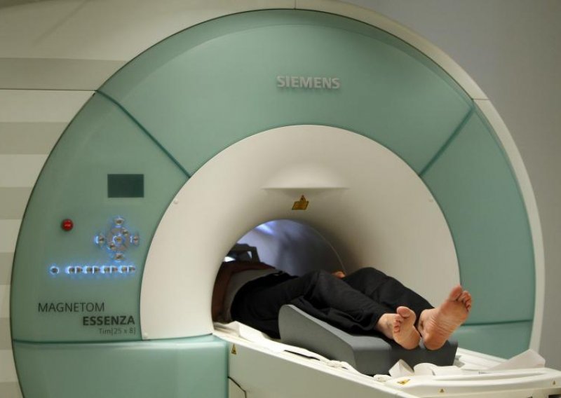 Pokvaren i CT i magnetna rezonanca