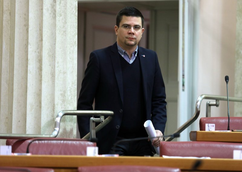 U veljači neopravdano izostao 21 zastupnik, najviše SDP-ov Hajduković