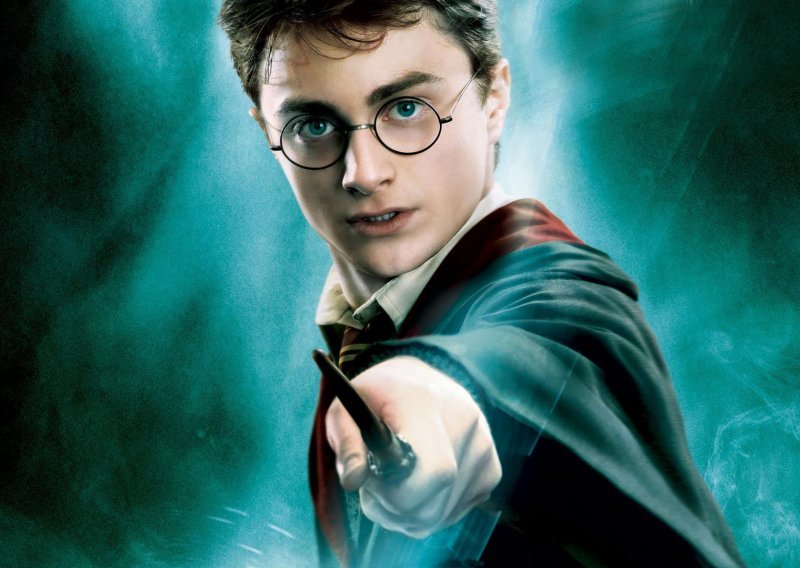 Prva audioknjiga serijala Harry Potter dostupna je besplatno - a čita je Stephen Fry
