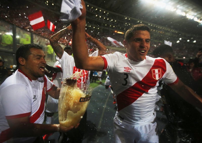 Peruanci izborili SP; slavlje navijača izazvalo je potres, Vlada proglasila praznik
