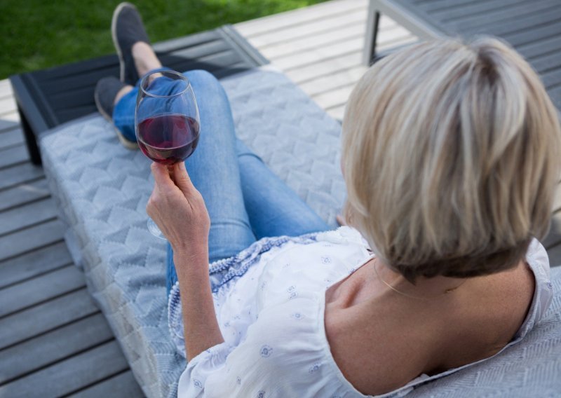 Kako vrste alkohola utječu na raspoloženje: Vino opušta, a pivo podiže samopouzdanje