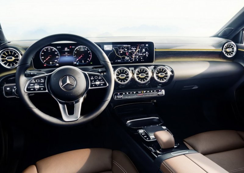 Prve fotografije interijera najpristupačnijeg Mercedesa