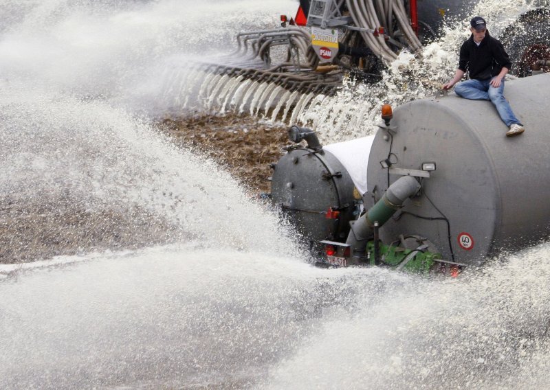 Kina zaplijenila 26 tona otrovnog mlijeka u prahu