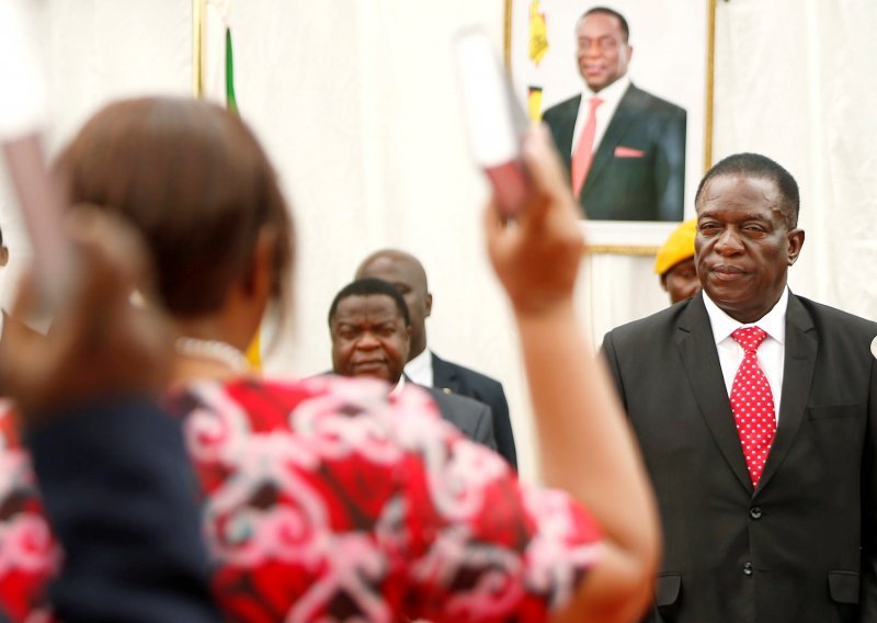 U Zimbabveu prisegnula nova vlada, ima i spornih ministara