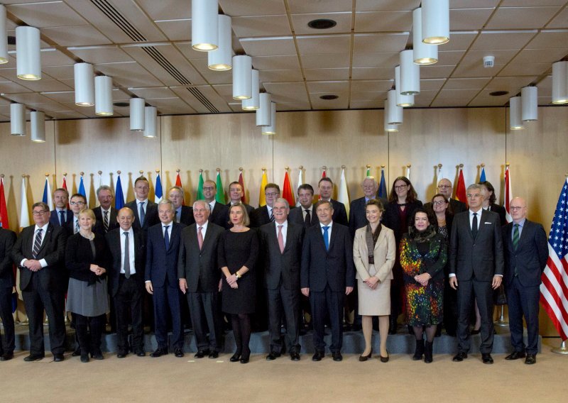 Pejčinović Burić i drugi EU inoministri s Rexom Tillersonom