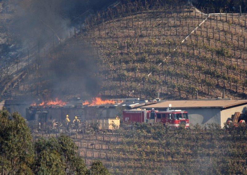 Opet bjesne požari u Kaliforniji: Pogledajte kako gori vinarija Ruperta Murdocha