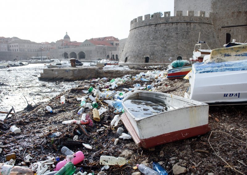 Otkrivamo zašto je more donijelo rekordnu količinu smeća i zašto baš oko Dubrovnika