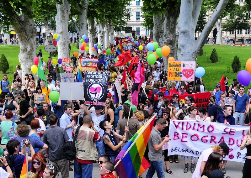 Zagreb Pride na Povorci ponosa u Beogradu