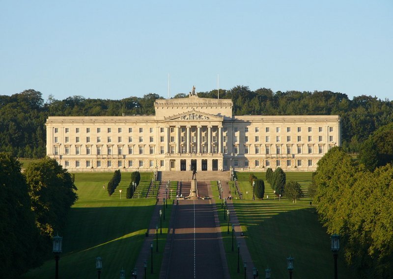 Raspala se sjevernoirska vlada, novi izbori u ožujku