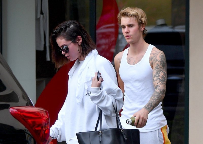 Justin Bieber i Selena Gomez ušutkali glasine o razlazu