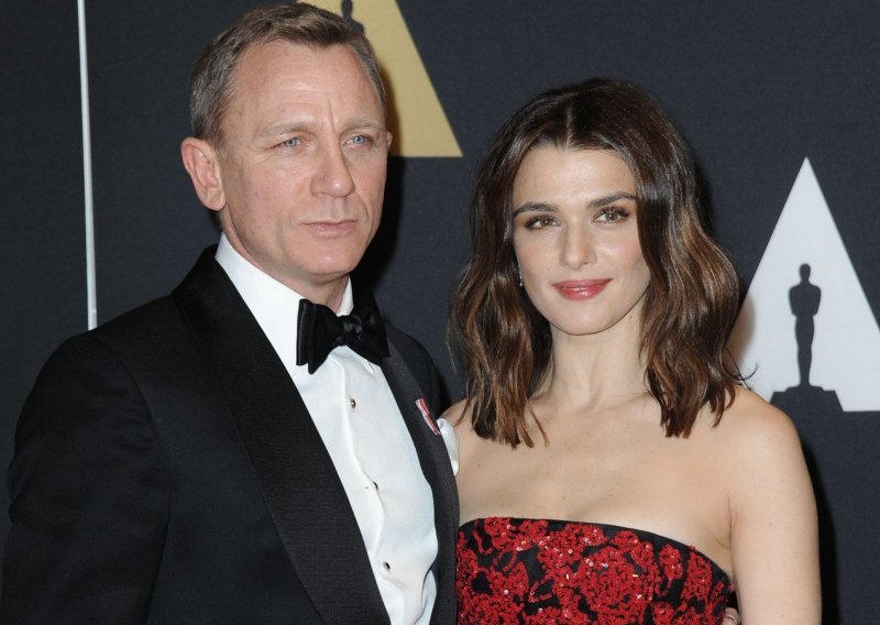 U 48. godini slavna glumica dobit će dijete s aktualnim Jamesom Bondom