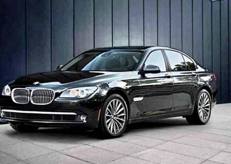 BMW  7 ukraden za vrijeme izložbe u Detroitu