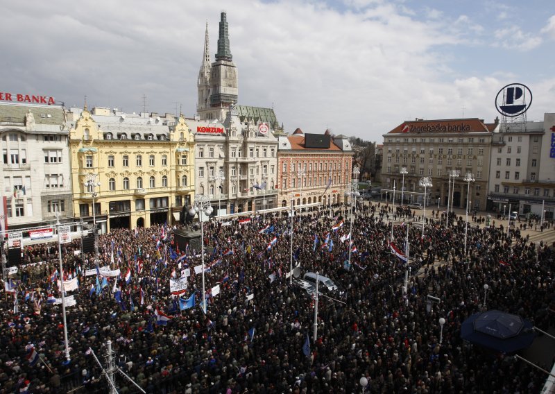 Srpski mediji o prosvjedu protiv ćirilice u Zagrebu