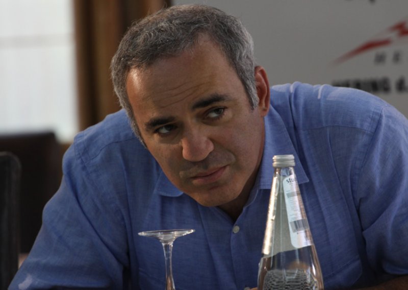 Kasparov i Navaljni predvode 'vladu u sjeni'