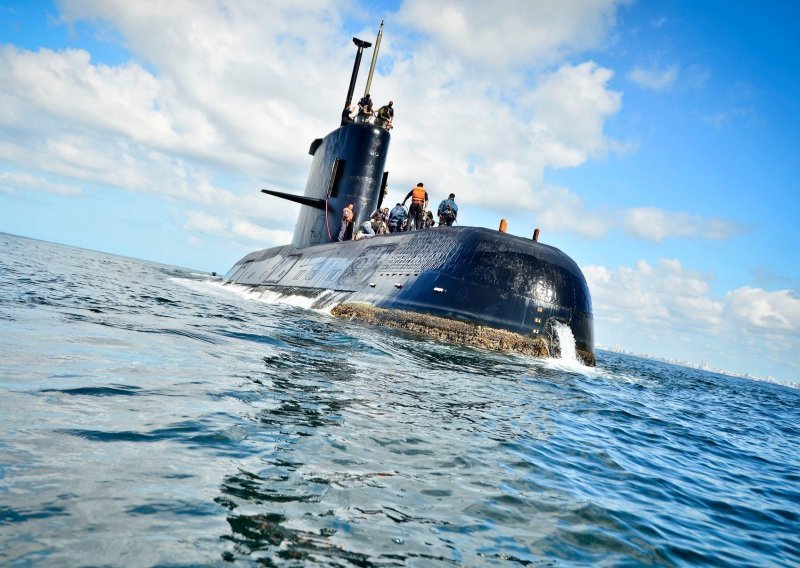Argentina nudi 4,9 milijuna dolara za informaciju o nestaloj podmornici