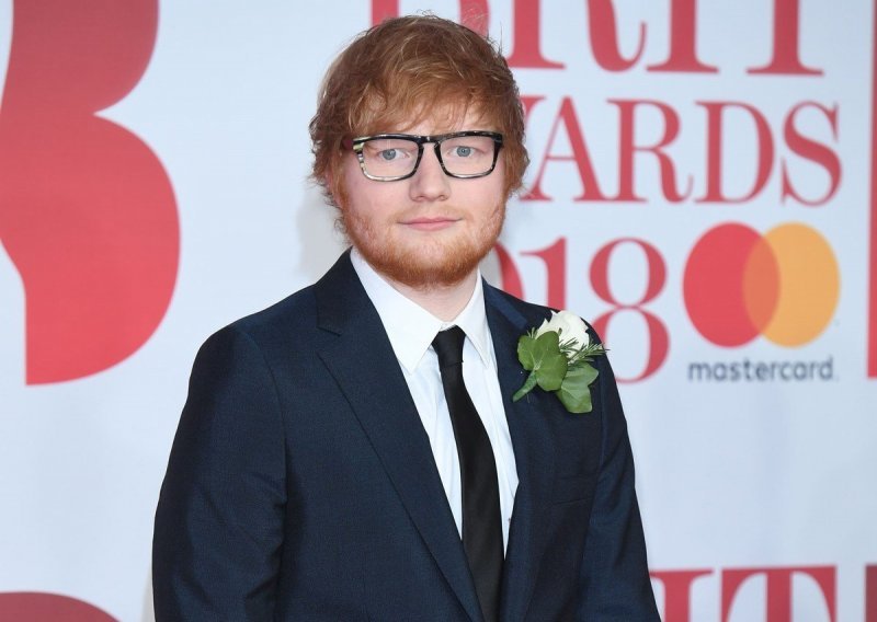 Ed Sheeran najprodavaniji je glazbenik u 2017. godini