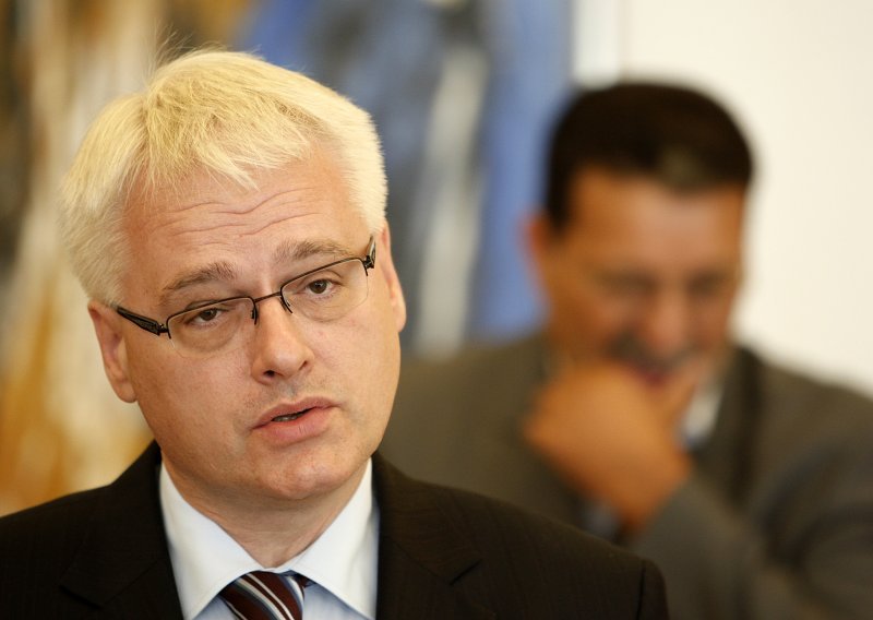 Josipovic says won't get involved in Hypo bank case