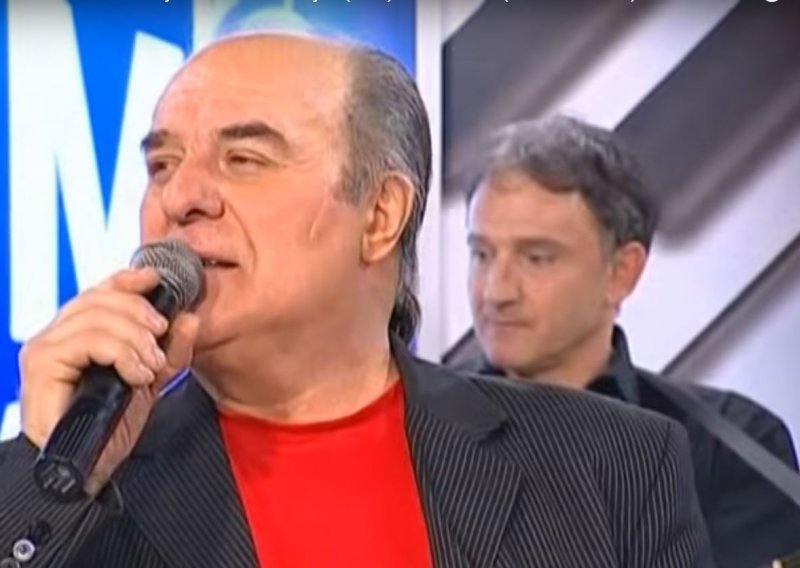 Umro popularni pjevač Miki Jevremović