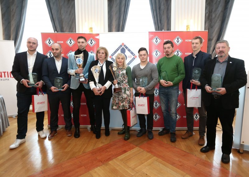 HZNS posthumno nagradio doajena novinarstva Tomislava Židaka