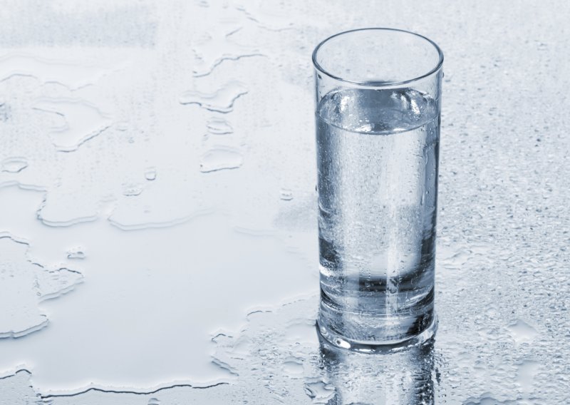 Zašto morate popiti vodu prije važnog zadatka?