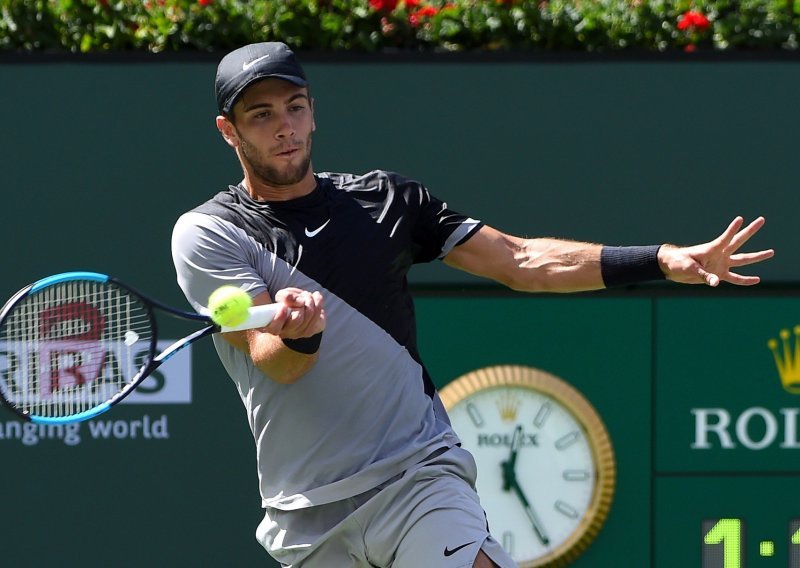 Senzacija! Borna Ćorić pobijedio je Rogera Federera u finalu ATP 500 turnira u Halleu