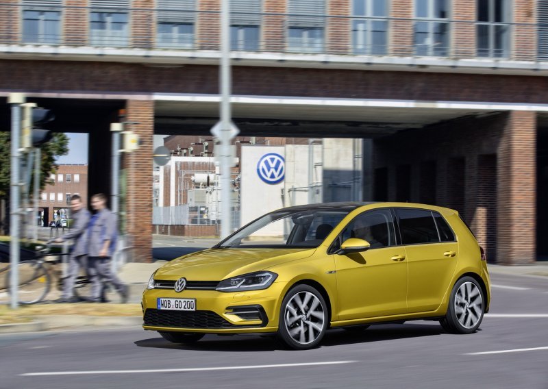 Prodaja automobila snažno raste, najprodavaniji Volkswagen Golf