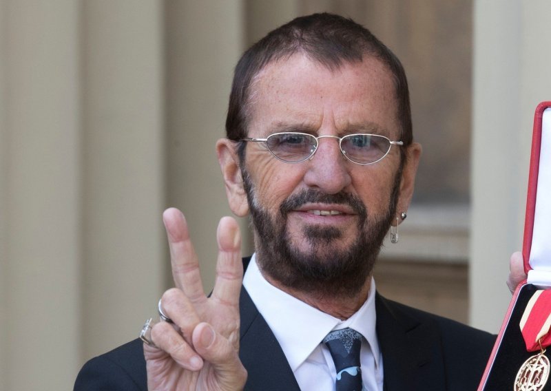 Bubnjar Beatlesa Ringo Starr postao vitez