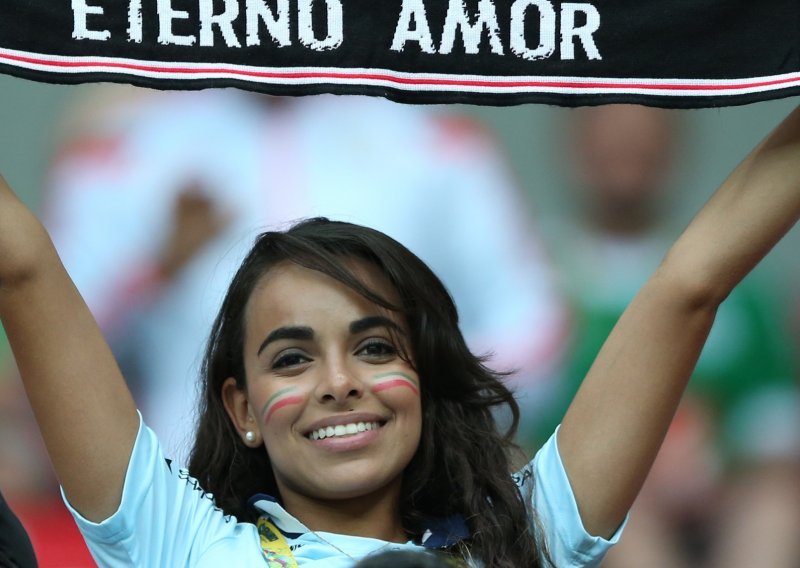 Meksikanci spremaju nogometni pakao Hrvatima, a njihove atraktivne navijačice su posebna priča!