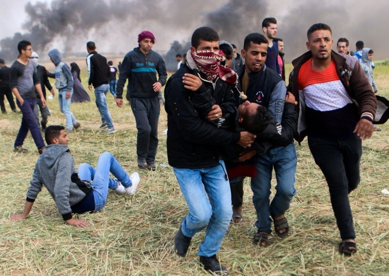 Kritično u pojasu Gaze: U maršu poginulo 15, ranjeno 1.400 Palestinaca