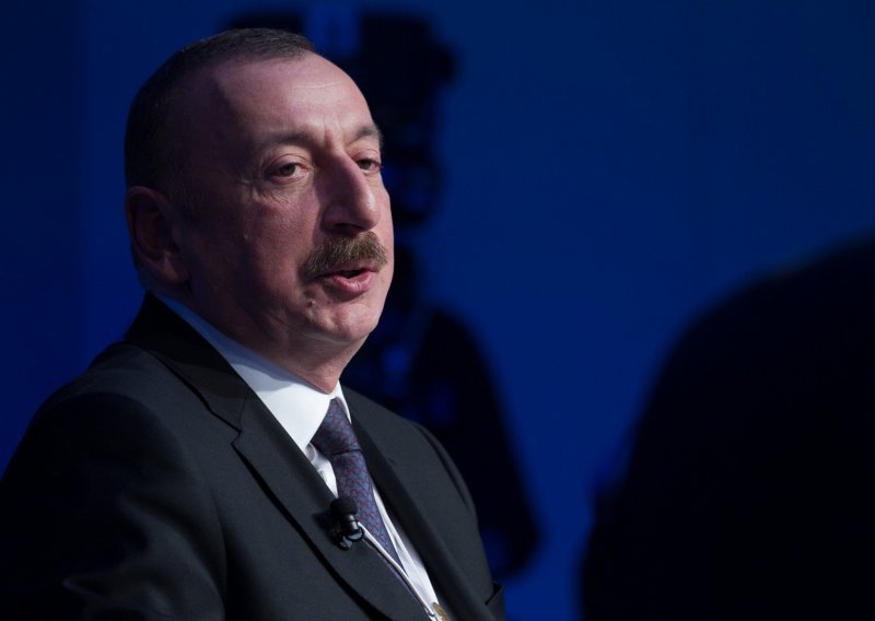 Na izborima u Azerbajdžanu sigurno pobjeđuje nekoć kocki sklon doživotni predsjednik