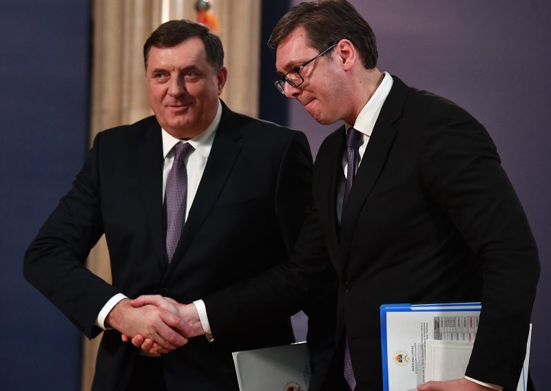Vučić u BiH otvorio vrtić 'Srbija'
