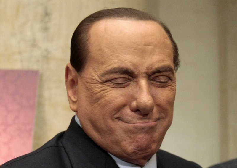 Berlusconiju smanjena kazna