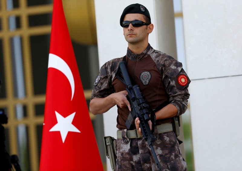 Turska prošlog tjedna uhitila 1682 ljudi pod optužbom za terorizam