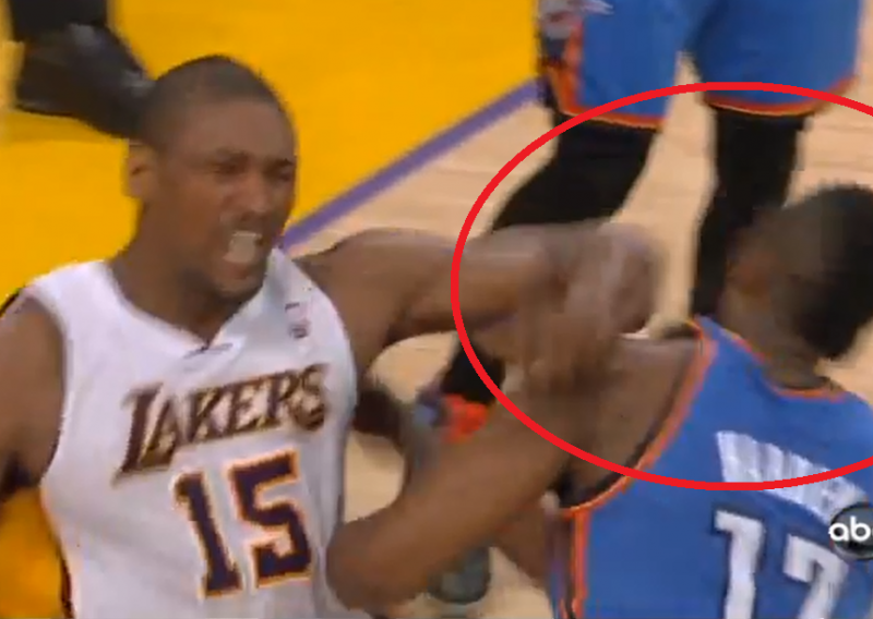 Pogledajte kako je Artest brutalno laktom nokautirao NBA zvijezdu!