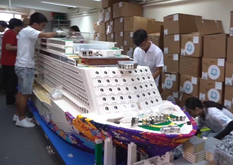 Pogledajte gradnju najvećeg LEGO broda na svijetu