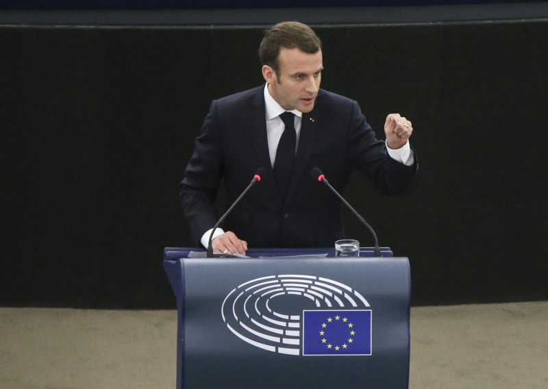 Macron najavio 'pravila' za islam u Francuskoj