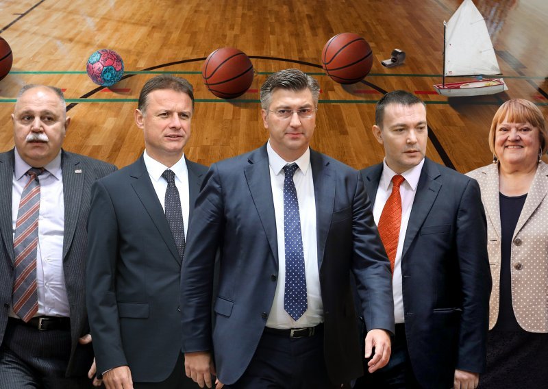 Prije političke vladali su sportskom arenom: Bauk za džeparac sudio Bernardiću, Jandroković igrao za repku, a Šuker haklao