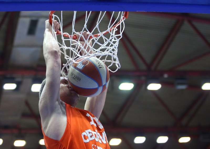 Uvjerljive pobjede Cedevite i Cibone, Split bolji od Šibenika