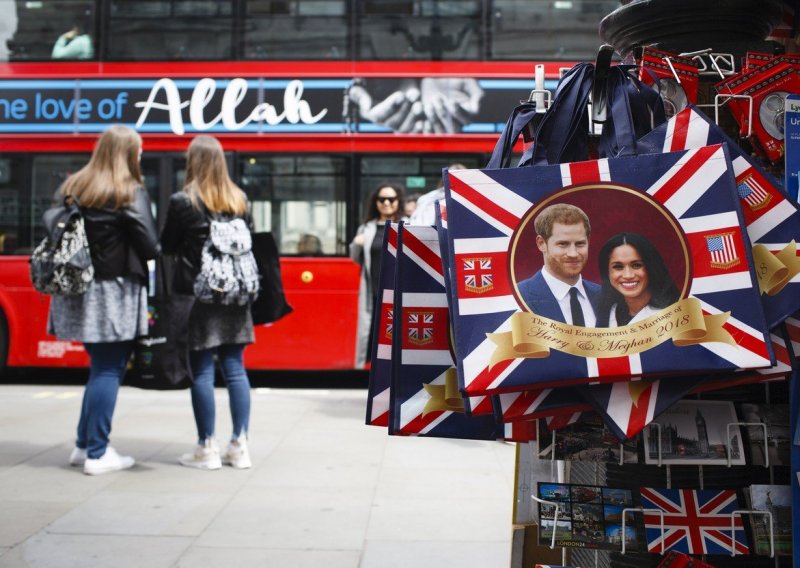 Koliko Britance uopće zanima kraljevsko vjenčanje i hoće li na njemu masno zaraditi