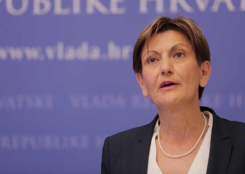 Martina Dalić spominje se kao moguća kandidatkinja za šeficu HPB-a, ali ona sve demantira
