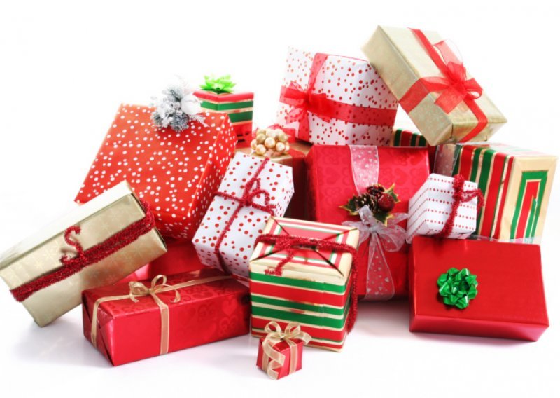 Naručite božićne poklone do 300kn uz besplatnu dostavu!