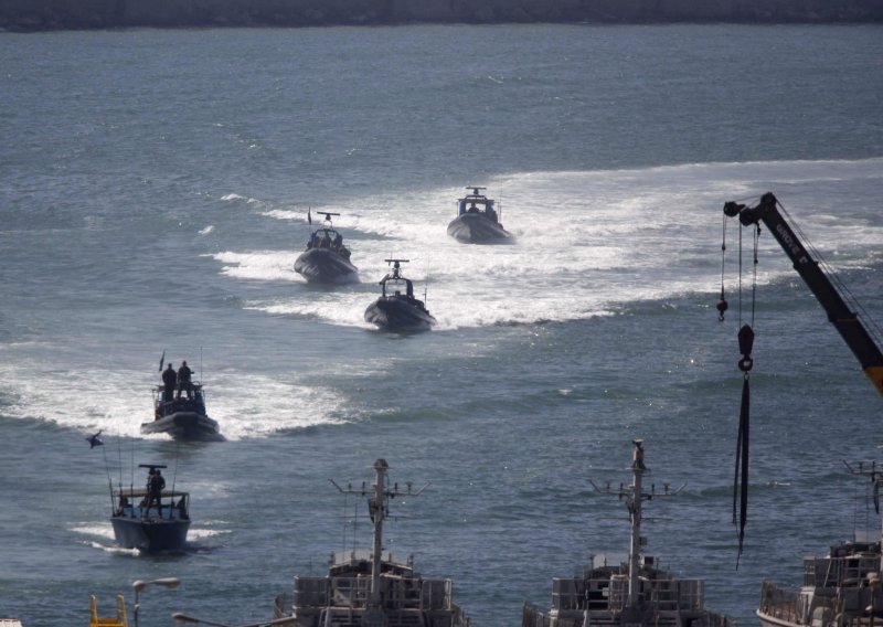 Iranski vojni brodovi prošli Sueski kanal