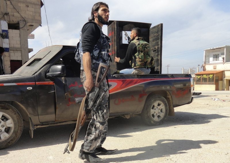 Sirijski pobunjenici zauzeli stožer kod Damaska?