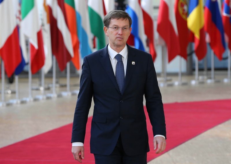Slovenski šef diplomacije Cerar: Hrvatski pritisci na medije su nedopustivi