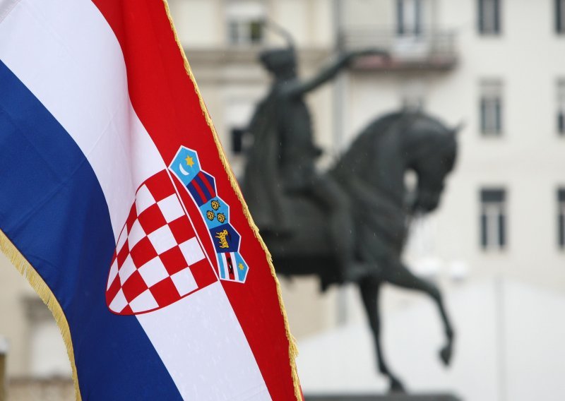 Hrvatska zastava u utorak slavi rođendan. Znate li koliko je stara?