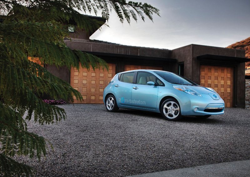 Električni Nissan Leaf europski automobil godine!