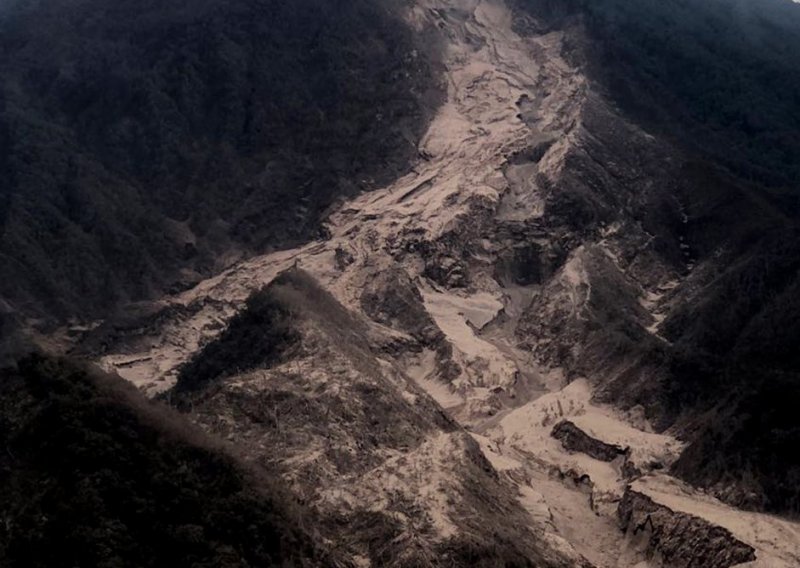 Gvatemala: Potraga za preživjelima u erupcijama vulkana  prekinuta; 100 mrtvih