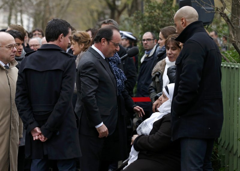 Francuska odaje počast žrtvama napada na Charlie Hebdo