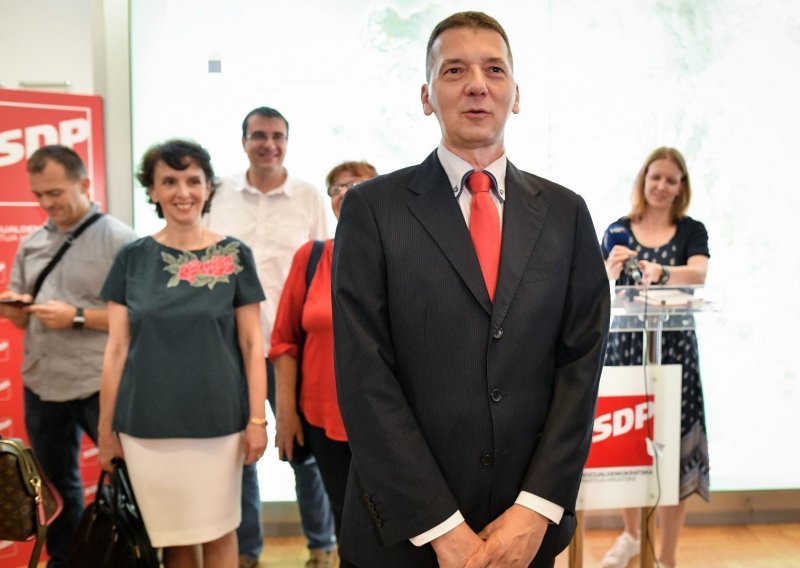Leti perje u zagrebačkom SDP-u, Hrestak Marasu poručio: On živi od politike, a ne ja!